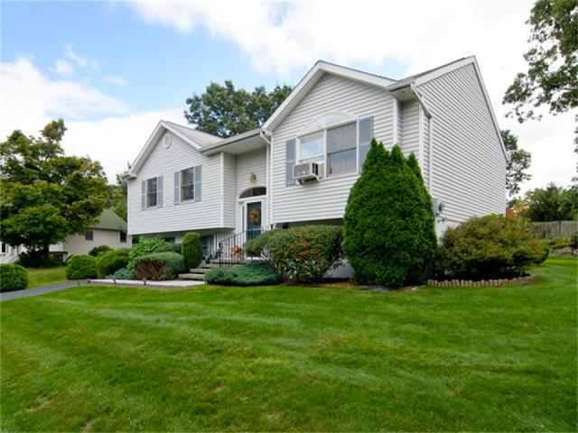 SOLD | 20 Chads Ford Lane, Newburgh, NY 12550 | Pristine Home on Beautifully Landscaped Property