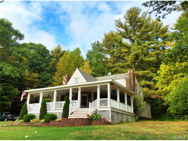 196 Oakland Valley Road, Deer Park NY | Weekend Retreat or Year Around Home Oozing With Charm | UNDER CONTRACT