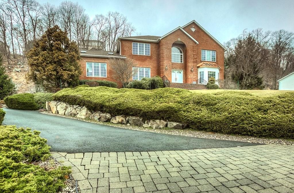 SOLD | 34 South Ridge Road, Pomona NY 10970 | Mountainside Colonial With Views of Hudson