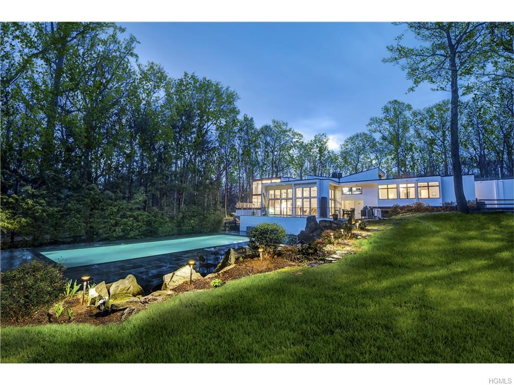 SOLD | 36 Bender Way, Pound Ridge NY 10576 | Beautiful Modern Design in Desirable Tranquil Location
