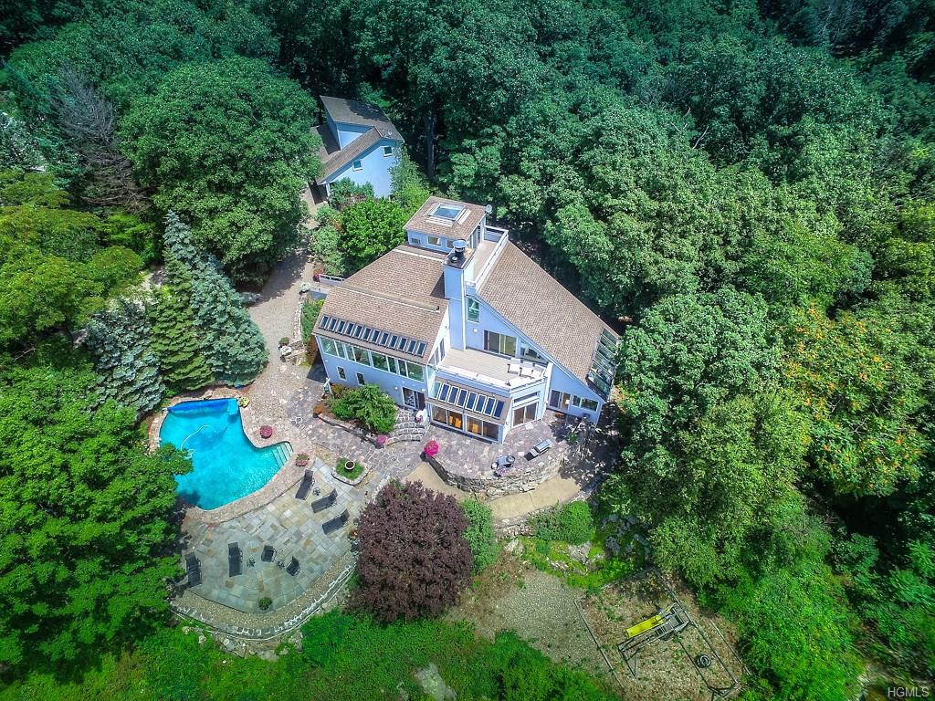 RENTED | 21 Quail Run, Cold Spring NY 10516 | Private Resort Features Unsurpassed Views of the Hudson River