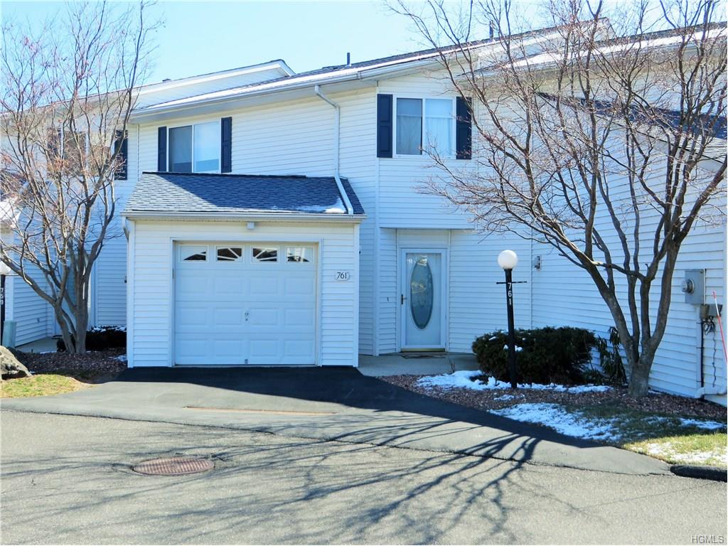 RENTED | 761 Hewitt Lane, New Windsor NY 12553  |  Spectacular Riverfront Townhouse for Rent