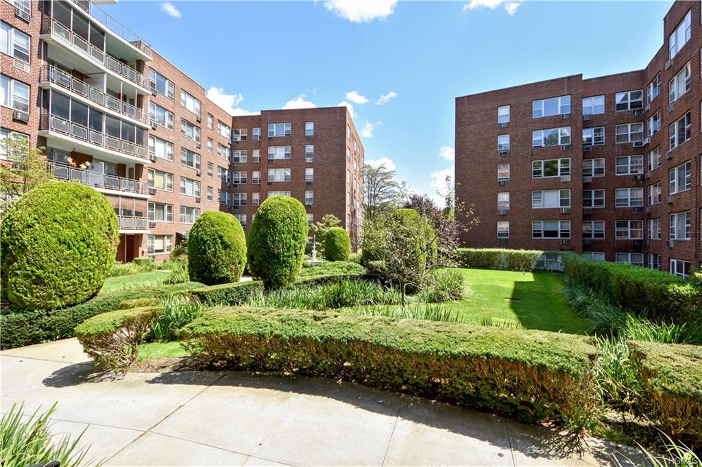 RENTED | 281 Garth Road, #C6C, Scarsdale NY 10583 | Gorgeous Sun Filled Apartment